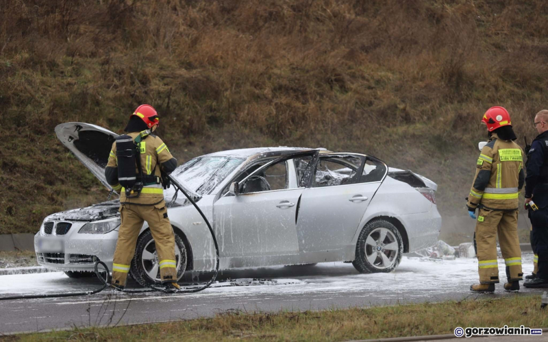 5/6 Pożar BMW przy ul. Łukasińskiego w Gorzowie