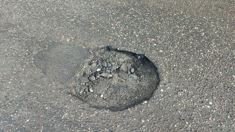 6/8 To już nie są dziury, to są kratery. Katastrofa na drodze z Gorzowa do Wojcieszyc