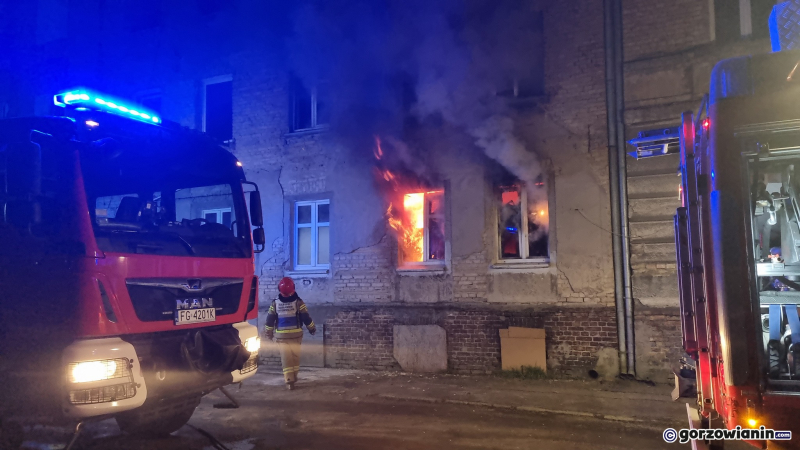 4/14 Pożar pustostanu na Zawarciu w Gorzowie