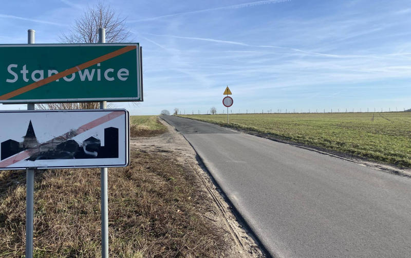 8/9 Zamknięta droga powiatowa Stanowice - Racław