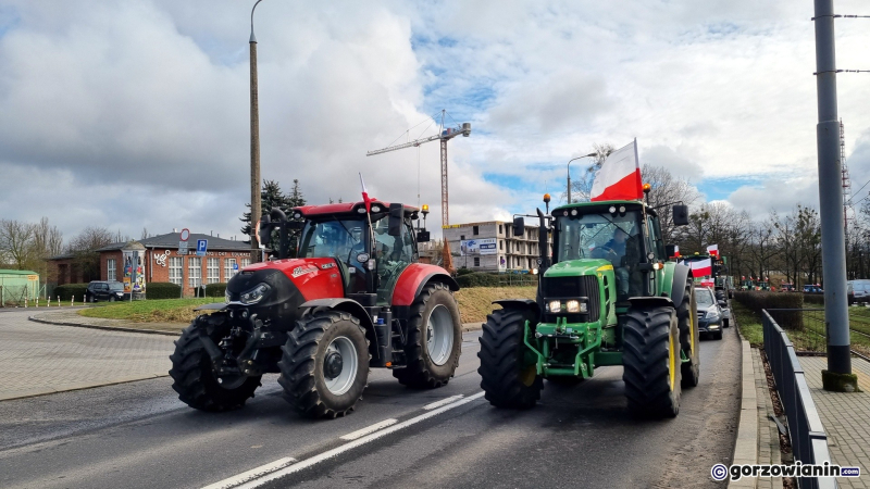 6/16 Rolnicy sparaliżowali Gorzów. Przejechali traktorami przez centrum miasta
