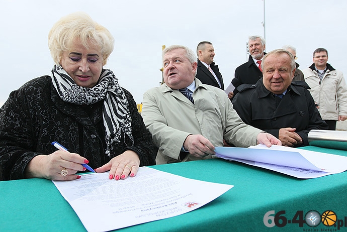 16/22 Kamień węgielny pod rozbudowę stadionu im. Edwarda Jancarza
