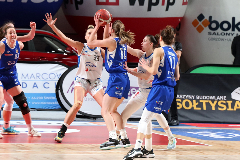 9/47 Pewna wygrana gorzowskich koszykarek w play off