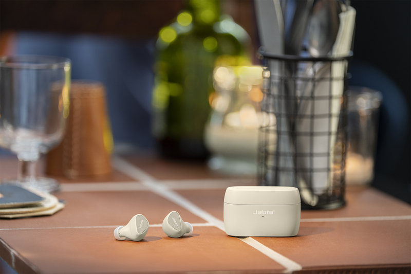 3/8 Stylowa para bezprzewodowych słuchawek dousznych od Jabra