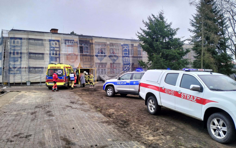 3/4 Ewakuacja Szkoły Podstawowej w Zwierzynie