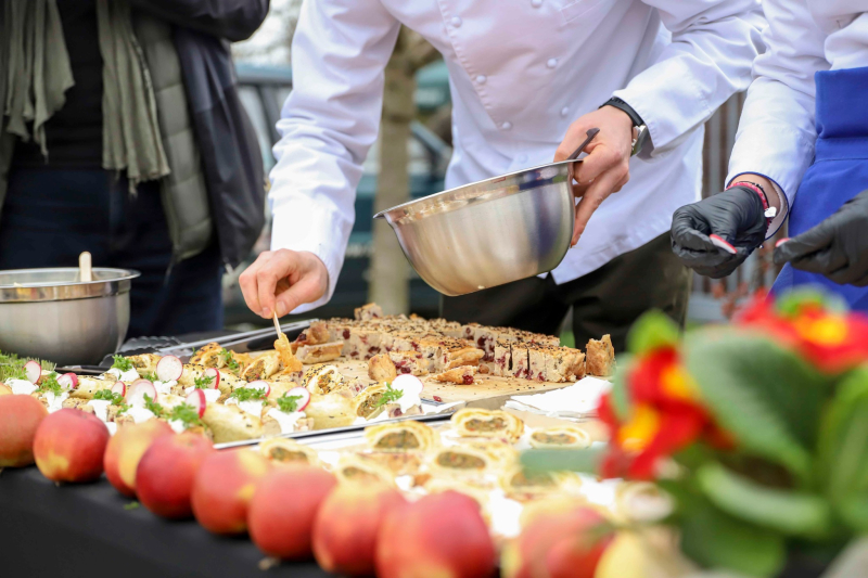 9/10 Wielkanocne gotowanie na ryneczku Jerzego