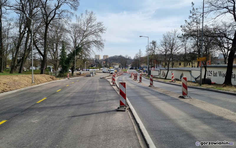 3/7 Czas na zmiany na skrzyżowaniu ul. Słowiańskiej, Roosevelta, Żwirowej i Kosynierów Gdyńskich