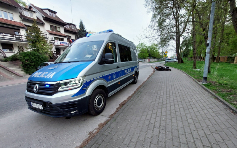 5/6 Porzucił skuter i uciekł na cmentarz