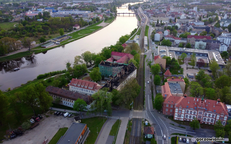 5/7 Zniszczenia po pożarze AJP w Gorzowie