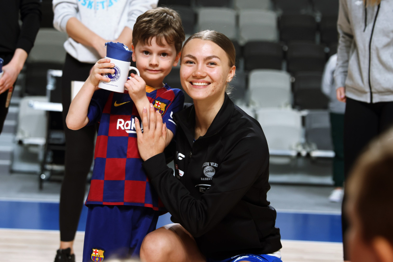 12/128 Lekcja WF z wicemistrzyniami Polski w Arenie Gorzów