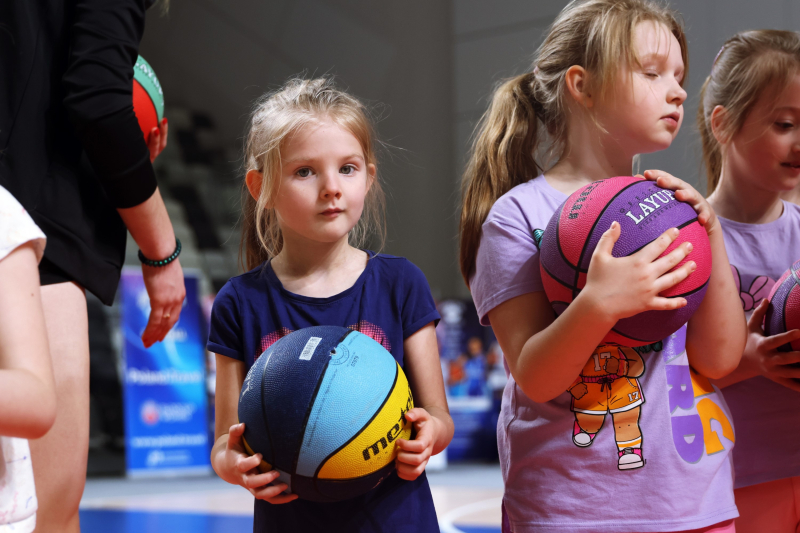 23/128 Lekcja WF z wicemistrzyniami Polski w Arenie Gorzów