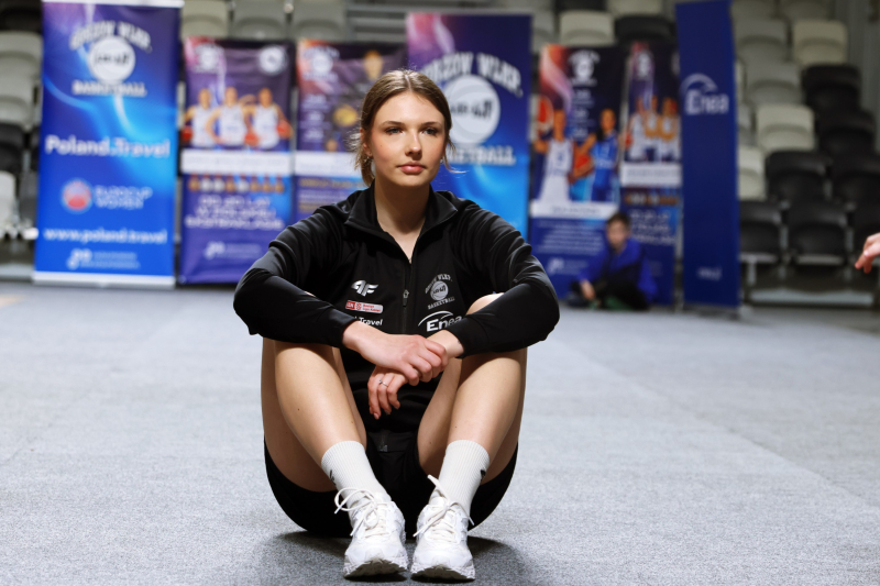 33/128 Lekcja WF z wicemistrzyniami Polski w Arenie Gorzów