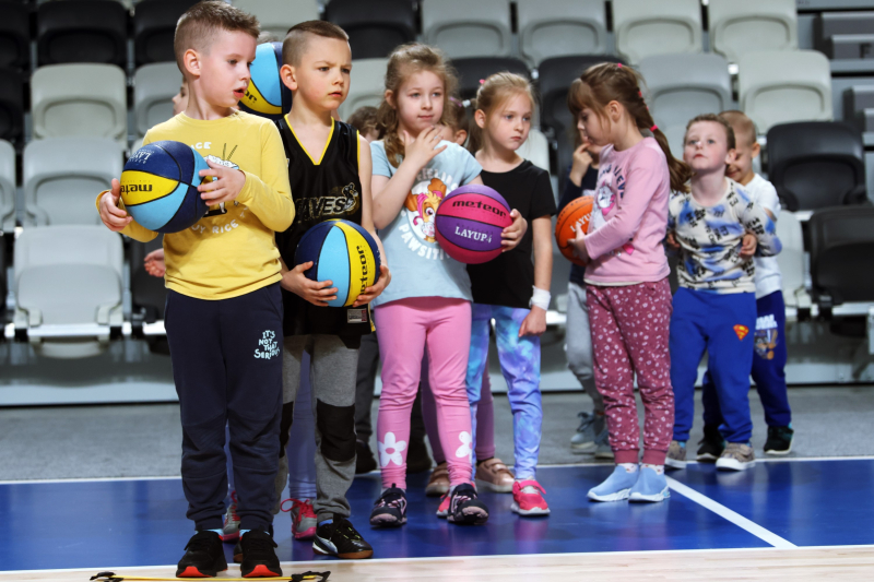 34/128 Lekcja WF z wicemistrzyniami Polski w Arenie Gorzów