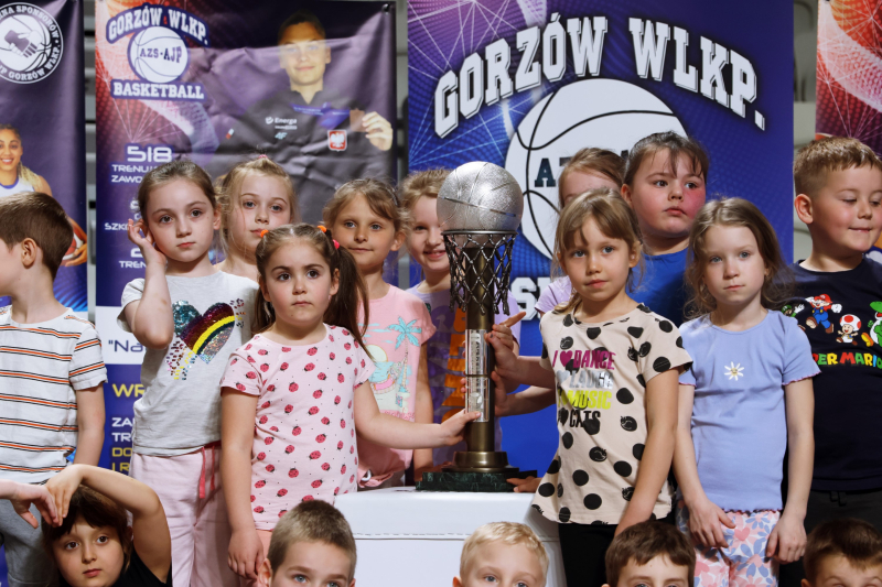 47/128 Lekcja WF z wicemistrzyniami Polski w Arenie Gorzów