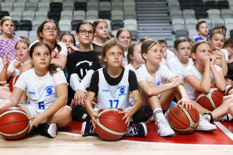 49/128 Lekcja WF z wicemistrzyniami Polski w Arenie Gorzów