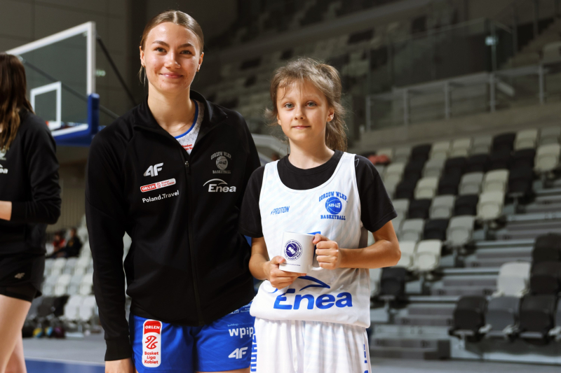 53/128 Lekcja WF z wicemistrzyniami Polski w Arenie Gorzów