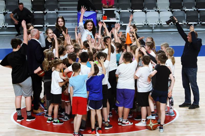 58/128 Lekcja WF z wicemistrzyniami Polski w Arenie Gorzów