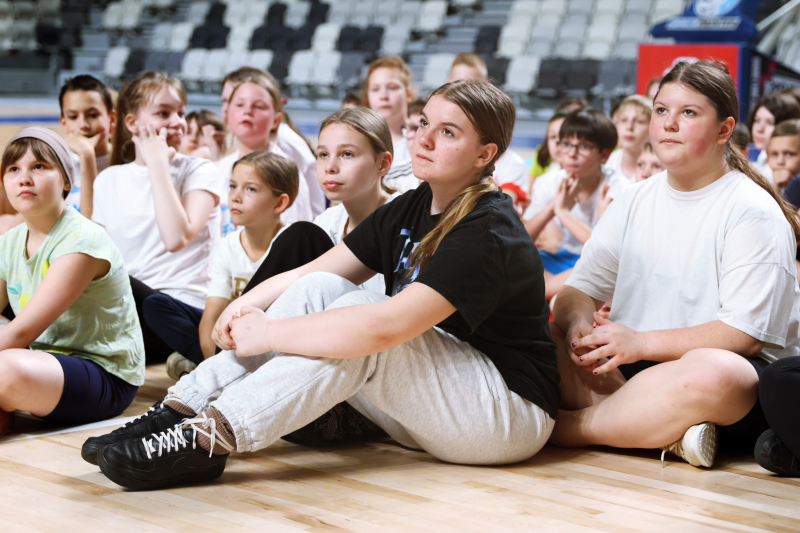 61/128 Lekcja WF z wicemistrzyniami Polski w Arenie Gorzów