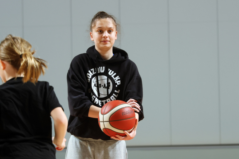 73/128 Lekcja WF z wicemistrzyniami Polski w Arenie Gorzów