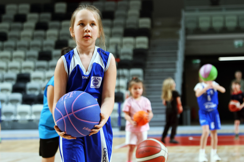 76/128 Lekcja WF z wicemistrzyniami Polski w Arenie Gorzów