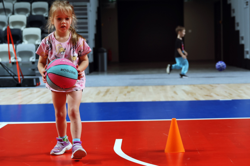 91/128 Lekcja WF z wicemistrzyniami Polski w Arenie Gorzów