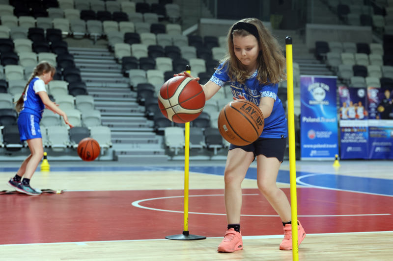 97/128 Lekcja WF z wicemistrzyniami Polski w Arenie Gorzów