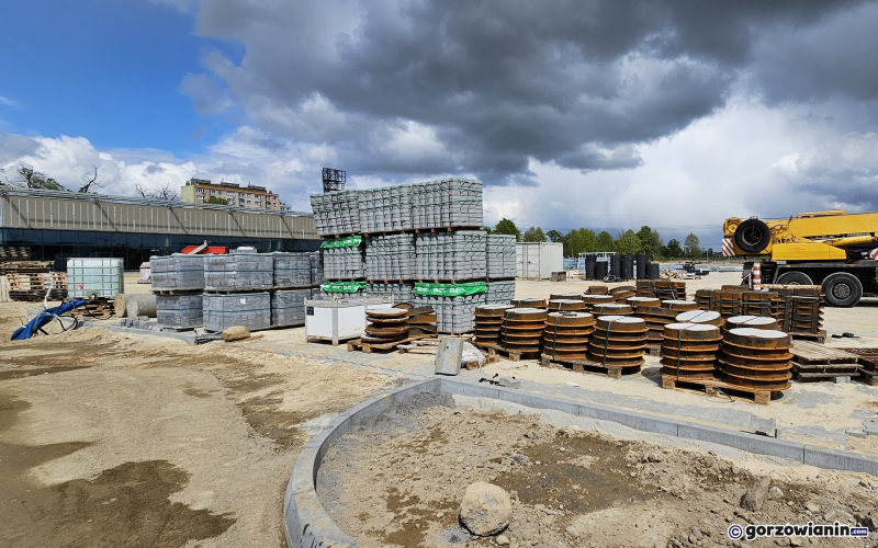 14/24 Tak wygląda park handlowy Silwana od środka