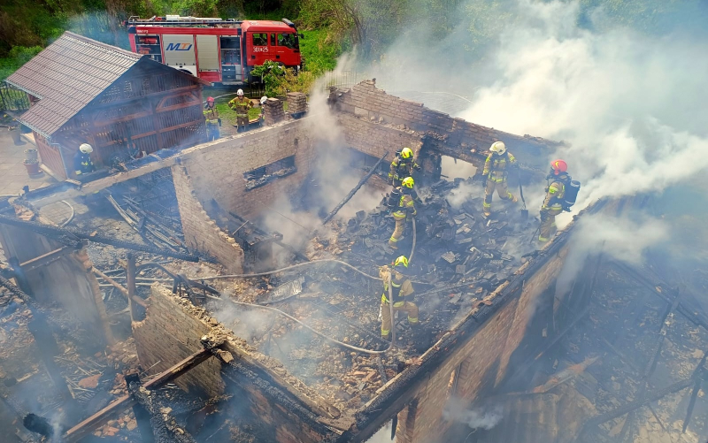 7/9 Pożar domu w Lipkach Wielkich. Zostały same zgliszcza