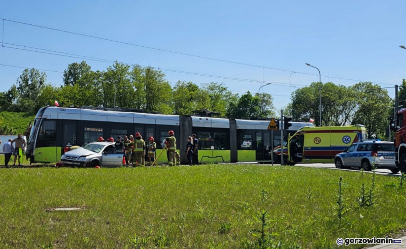 1/9 Zderzenie opla z tramwajem w Gorzowie