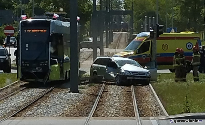 6/9 Zderzenie opla z tramwajem w Gorzowie