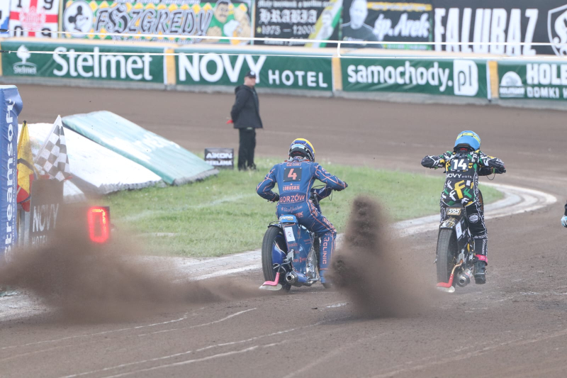 24/52 Żużel: NovyHotel Falubaz Zielona Góra - ebut.pl Stal Gorzów