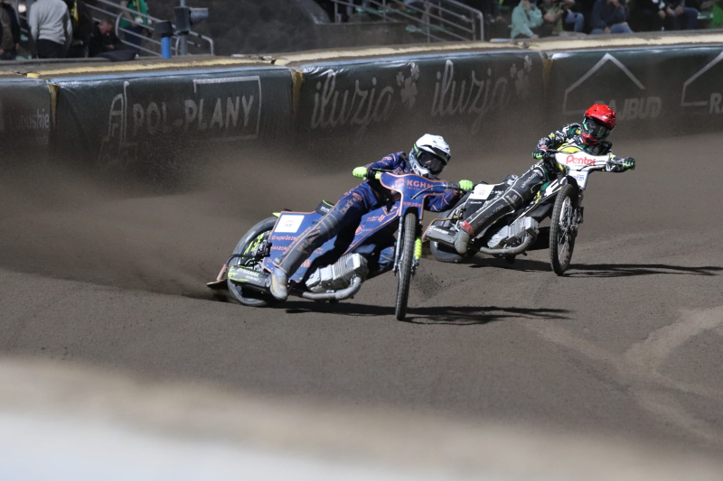 40/52 Żużel: NovyHotel Falubaz Zielona Góra - ebut.pl Stal Gorzów