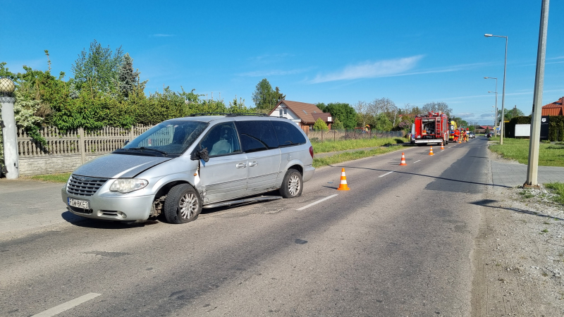 4/5 Zderzenie volkswagena, hondy i chryslera przy Żwirowej