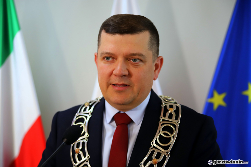 6/8 Ślubowanie prezydenta Gorzowa Jacka Wójcickiego