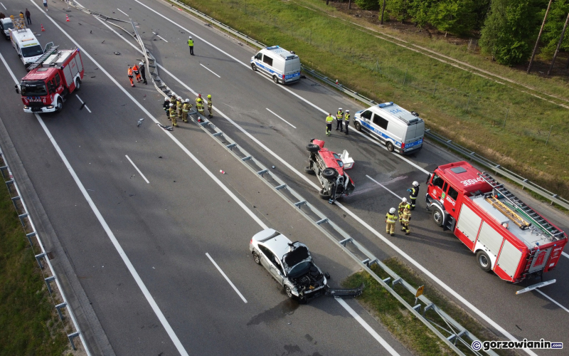 2/8 Wypadek na S3 koło Gorzowa. Zderzenie dwóch osobówek