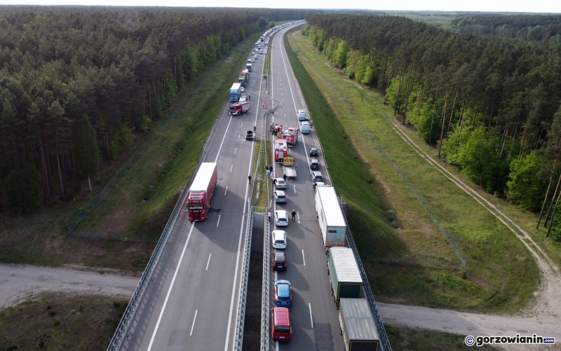 6/8 Wypadek na S3 koło Gorzowa. Zderzenie dwóch osobówek