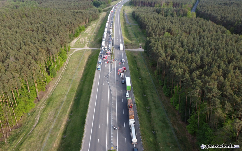 8/8 Wypadek na S3 koło Gorzowa. Zderzenie dwóch osobówek