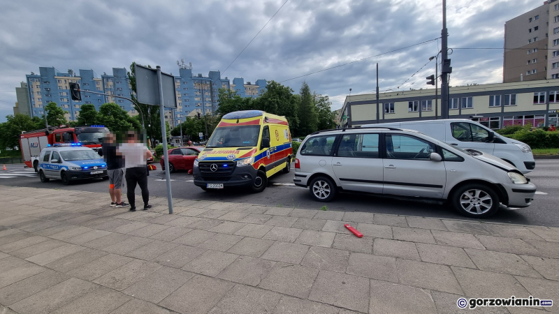 5/7 Wypadek przy Pomorskiej w Gorzowie. Zderzyły się trzy pojazdy