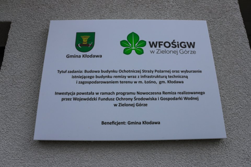 10/13 Strażacy z Łośna mają nową remizę za ponad dwa miliony złotych! Obiekt robi wrażenie
