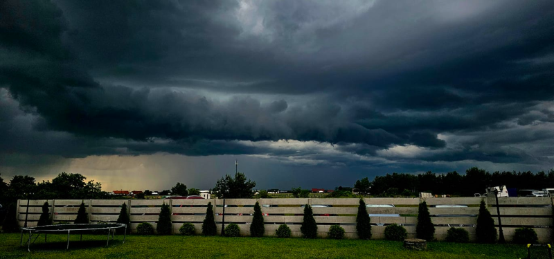 4/12 Zachwyca i przeraża. Chmura szelfowa nad Gorzowem 