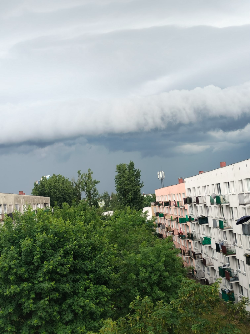 12/12 Zachwyca i przeraża. Chmura szelfowa nad Gorzowem 