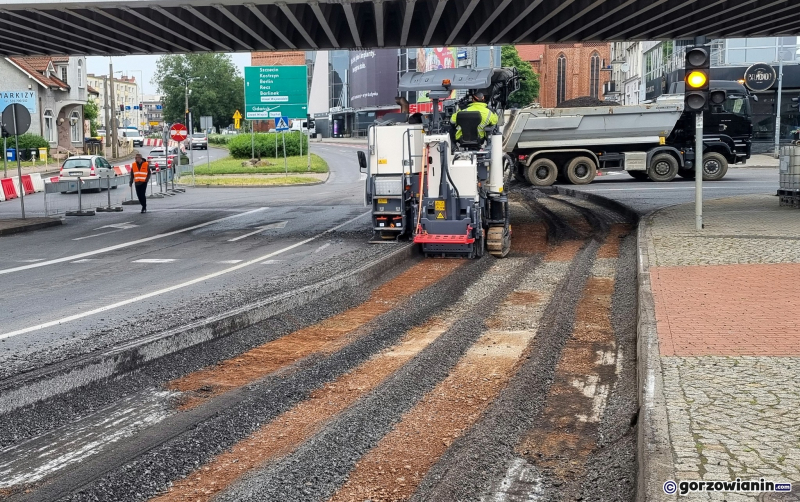 3/11 Frezowanie asfaltu na Spichrzowej