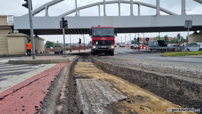 10/11 Frezowanie asfaltu na Spichrzowej