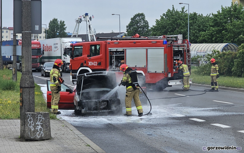 3/7 Pożar audi przy ul. Górczyńskiej