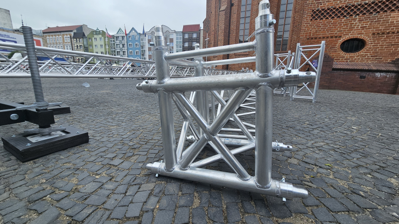 3/5 Na Starym Rynku trwa budowa sceny na Dobry Wieczór Gorzów