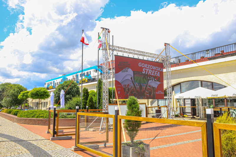 5/6 Strefa kibica powstaje na bulwarze