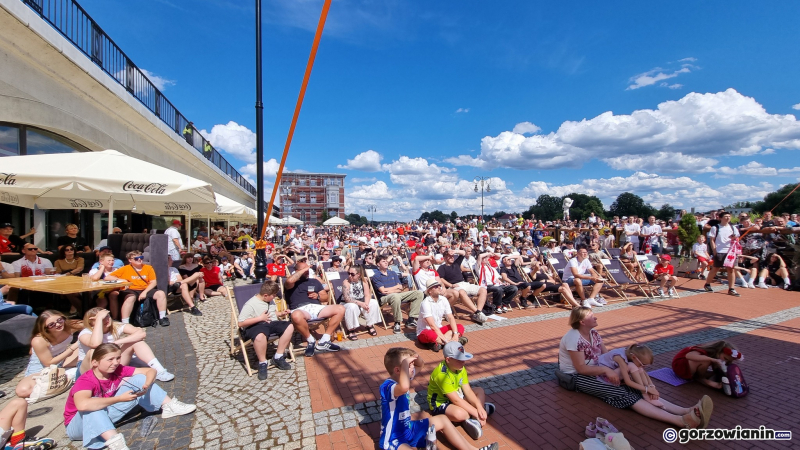 26/26 Mieszkańcy Gorzowa kibicują Polakom w strefie kibica