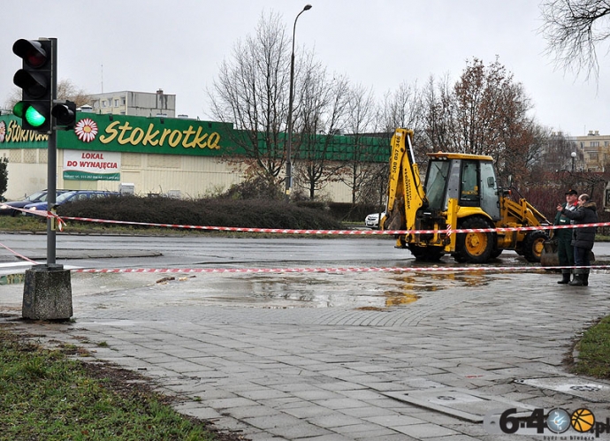 3/17 Awaria rurociągu na skrzyżowaniu ulic Piłsudskiego i Czereśniowej