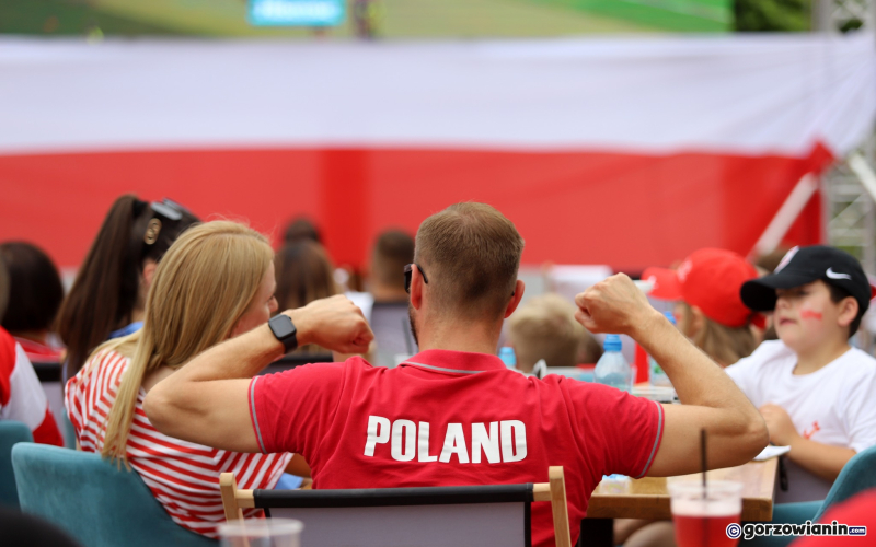 8/17 Gorzowianie kibicują podczas meczu Polska - Austria