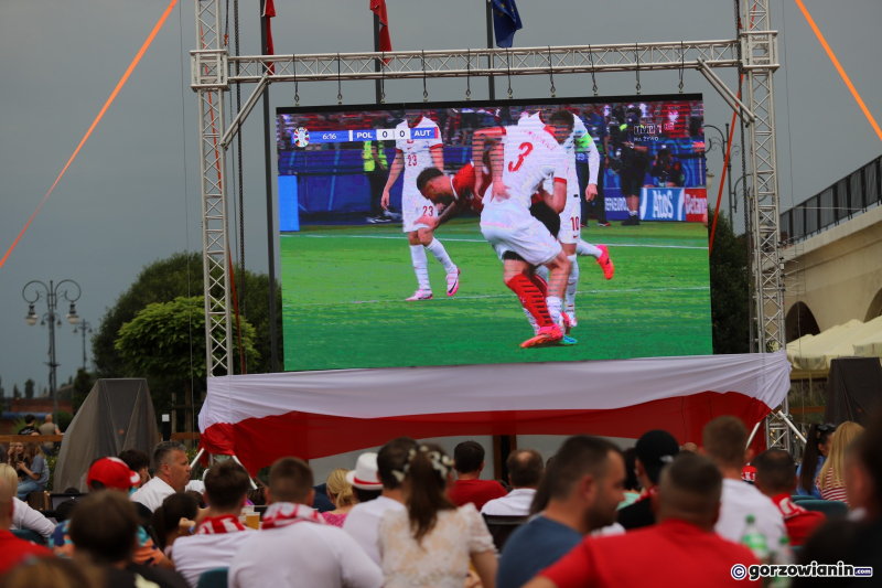 16/17 Gorzowianie kibicują podczas meczu Polska - Austria